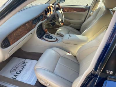 2000 Jaguar XJR
