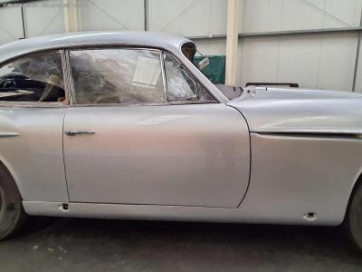 1966 Jensen CV8