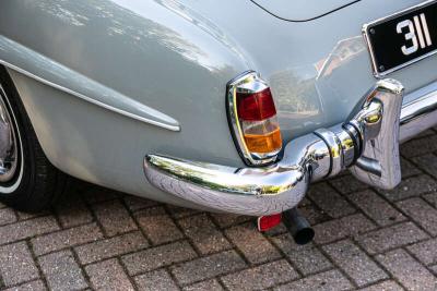 1960 Mercedes - Benz 190 SL