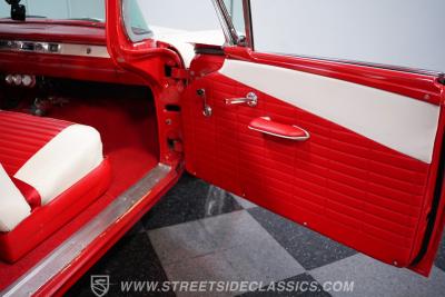 1957 Ford Fairlane 500 Club Victoria