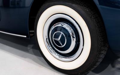 1962 Mercedes - Benz 190 SL