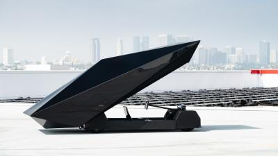 2018 United Nude Lo Res Concept Car