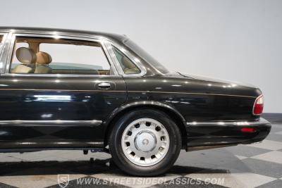 1998 Jaguar XJ Vanden Plas