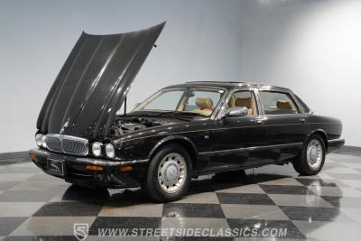 1998 Jaguar XJ Vanden Plas