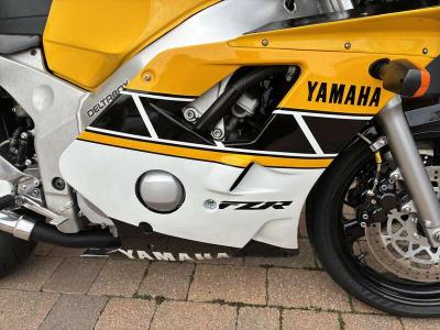 1992 Yamaha FZR400RR 3TJ1