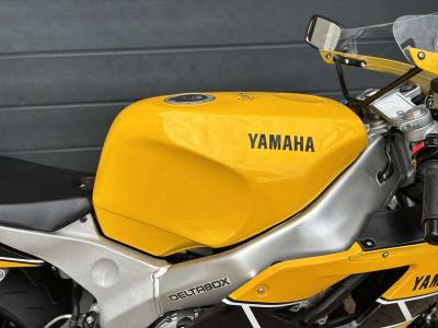 1992 Yamaha FZR400RR 3TJ1
