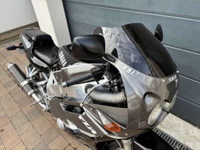 1998 Yamaha FZR400