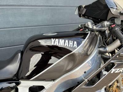 1998 Yamaha FZR400