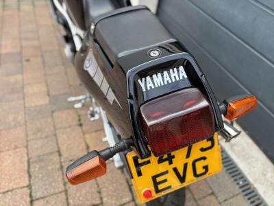 1998 Yamaha FZR400