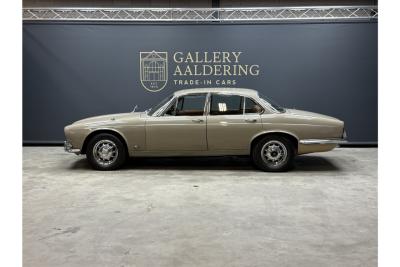 1972 Jaguar XJ6 4.2 Series 1 &ldquo;Ascot Fawn with dark Buckskin&rdquo;