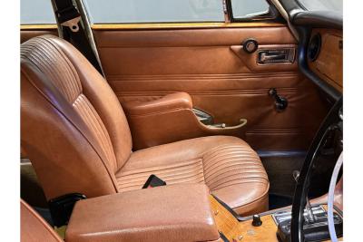 1972 Jaguar XJ6 4.2 Series 1 &ldquo;Ascot Fawn with dark Buckskin&rdquo;