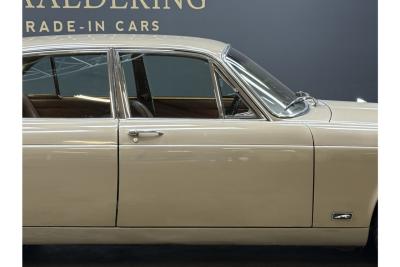 1972 Jaguar XJ6 4.2 Series 1 &ldquo;Ascot Fawn with dark Buckskin&rdquo;
