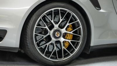 2014 Porsche 911 Turbo S Coupe