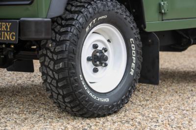 1990 Land Rover 90 Pick-up with canvas top &ldquo;Restored-rebuilt-renewed&rdquo;