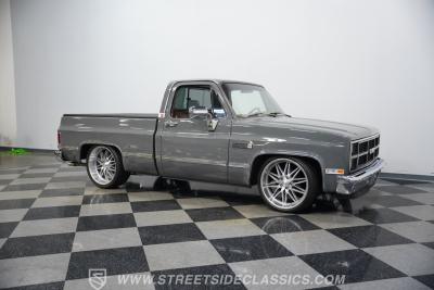 1983 GMC C1500 Restomod