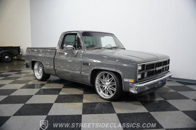 1983 GMC C1500 Restomod