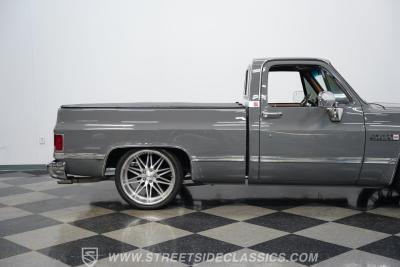 1983 GMC C1500 Restomod