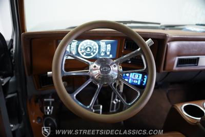 1983 GMC C1500 Restomod