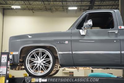 1983 GMC C1500 Restomod