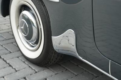 1961 Mercedes - Benz 190SL
