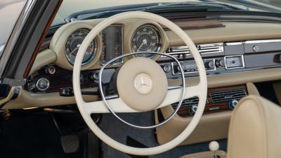 1971 Mercedes - Benz 280 SE 3.5 Cabriolet