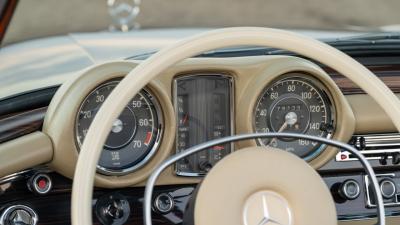 1971 Mercedes - Benz 280 SE 3.5 Cabriolet