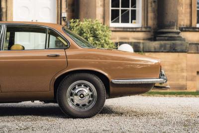 1972 Jaguar XJ12
