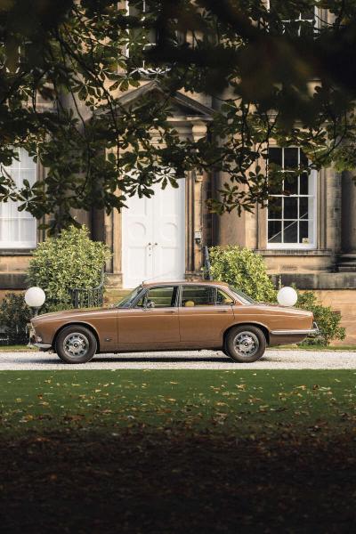 1972 Jaguar XJ12