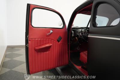 1940 Ford Deluxe Coupe