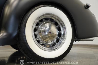1940 Ford Deluxe Coupe