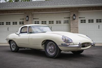 1961 Jaguar E-Type Series 1 3.8 Roadster