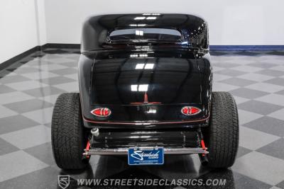 1932 Ford 3-Window Coupe