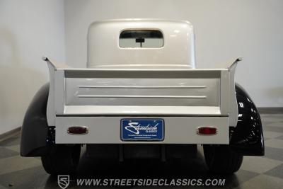 1946 Dodge 1/2-Ton Pickup