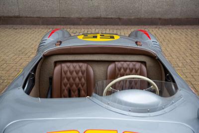 2015 Porsche 550
