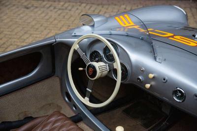 2015 Porsche 550