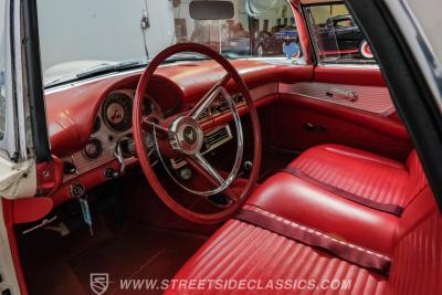 1957 Ford Thunderbird
