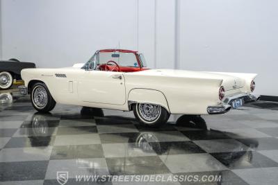 1957 Ford Thunderbird