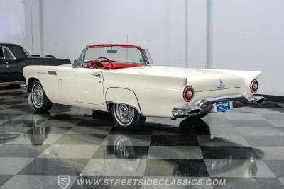 1957 Ford Thunderbird