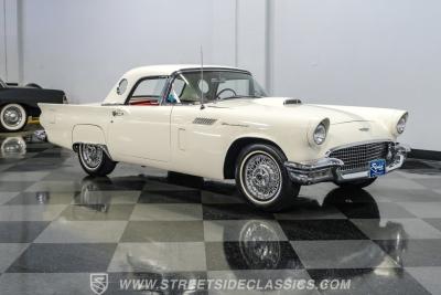 1957 Ford Thunderbird
