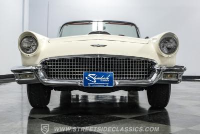 1957 Ford Thunderbird