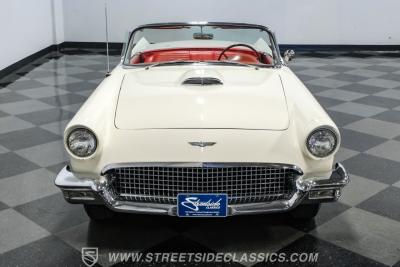 1957 Ford Thunderbird