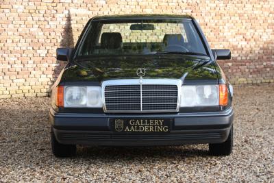 1992 Mercedes - Benz Mercedes Benz 200 E W124 &ldquo;36.000 km with one owner&rdquo; NEW ORIGINAL CONDITION