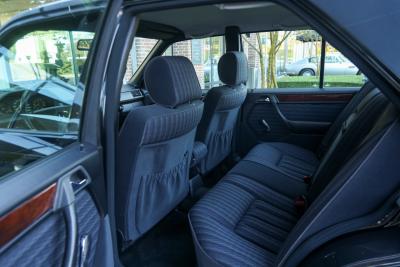 1992 Mercedes - Benz Mercedes Benz 200 E W124 &ldquo;36.000 km with one owner&rdquo; NEW ORIGINAL CONDITION