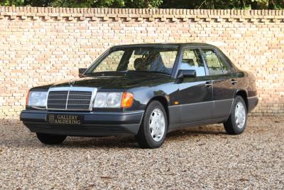1992 Mercedes - Benz Mercedes Benz 200 E W124 &ldquo;36.000 km with one owner&rdquo; NEW ORIGINAL CONDITION
