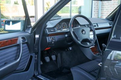 1992 Mercedes - Benz Mercedes Benz 200 E W124 &ldquo;36.000 km with one owner&rdquo; NEW ORIGINAL CONDITION