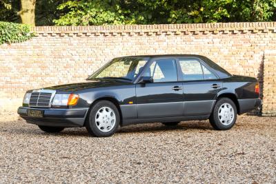 1992 Mercedes - Benz Mercedes Benz 200 E W124 &ldquo;36.000 km with one owner&rdquo; NEW ORIGINAL CONDITION