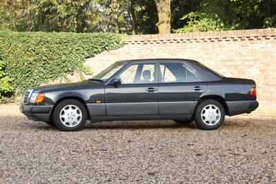 1992 Mercedes - Benz Mercedes Benz 200 E W124 &ldquo;36.000 km with one owner&rdquo; NEW ORIGINAL CONDITION