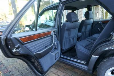 1992 Mercedes - Benz Mercedes Benz 200 E W124 &ldquo;36.000 km with one owner&rdquo; NEW ORIGINAL CONDITION