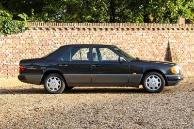 1992 Mercedes - Benz Mercedes Benz 200 E W124 &ldquo;36.000 km with one owner&rdquo; NEW ORIGINAL CONDITION