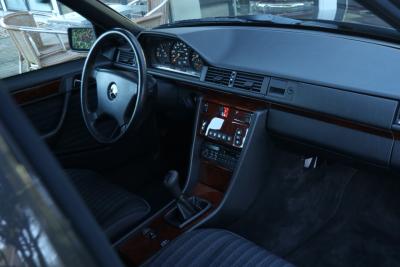 1992 Mercedes - Benz Mercedes Benz 200 E W124 &ldquo;36.000 km with one owner&rdquo; NEW ORIGINAL CONDITION